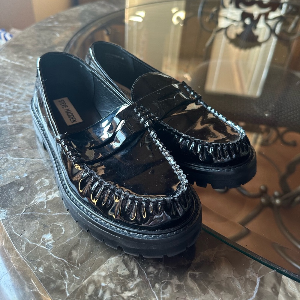 Black, glossy Steve Madden Loafers!